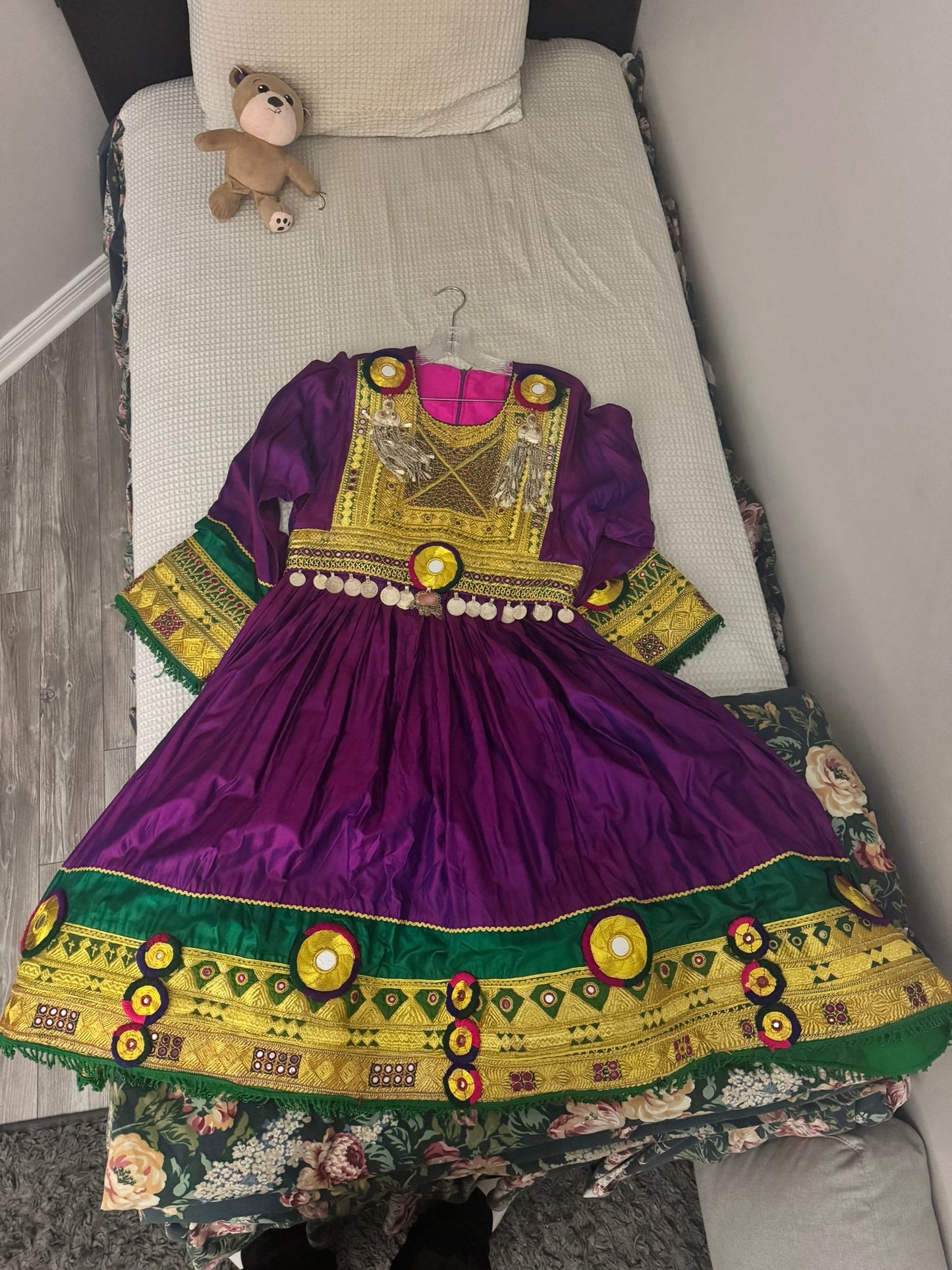 afghan women dress