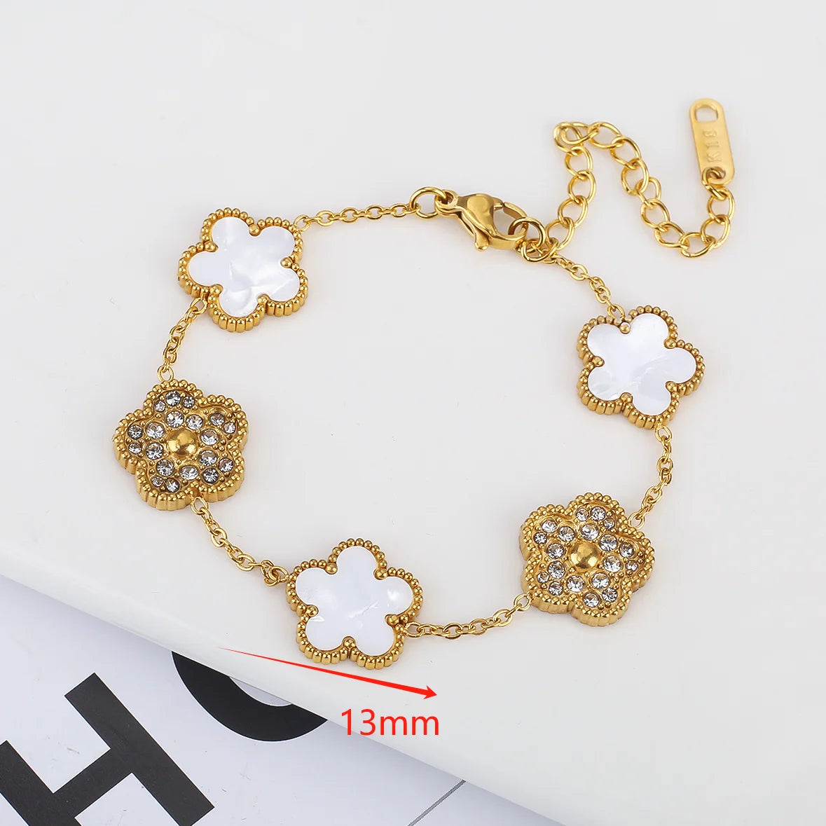 Hot Selling Plant Five Leaf Plum Blossom Stainless Steel Bracelet For Women's Jewelry Waterproof High-Quality Gift Clover