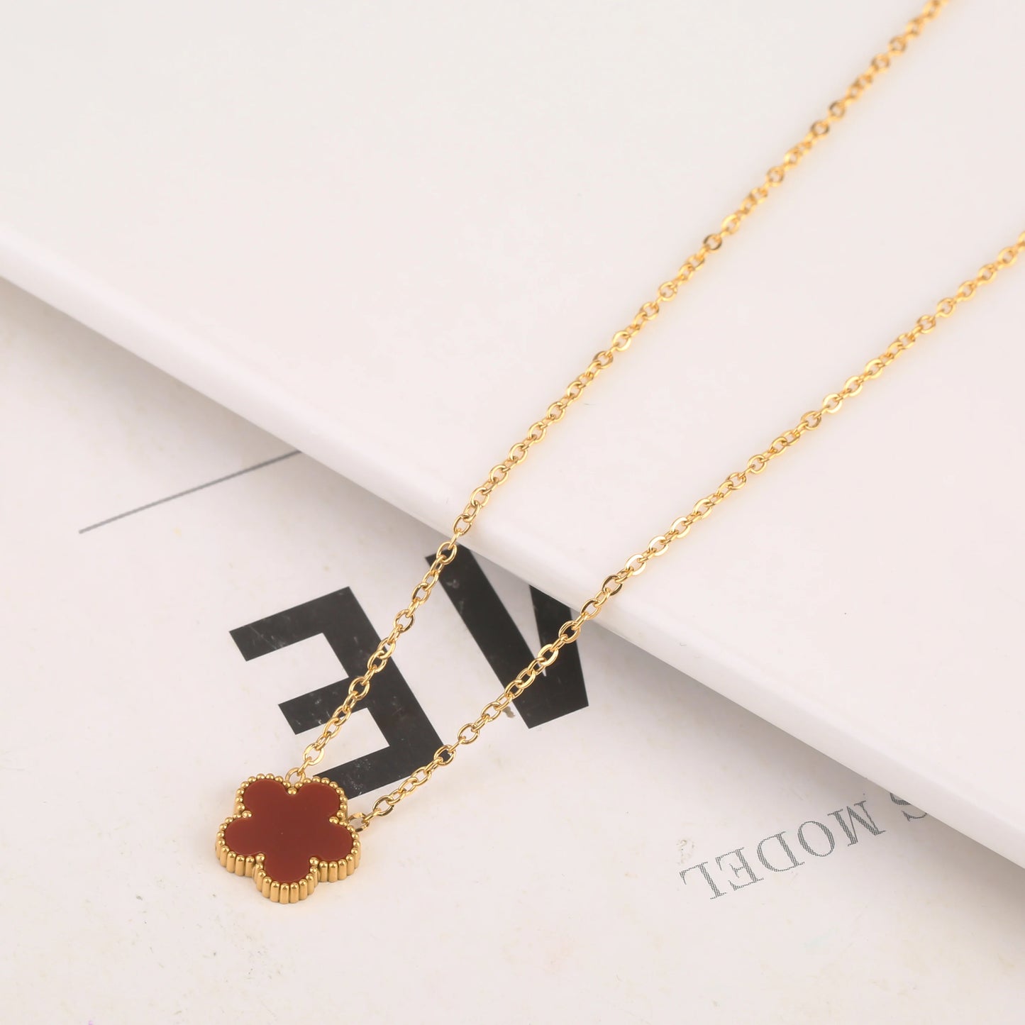 Hot Selling Plant Five Leaf Plum Blossom Stainless Steel Bracelet For Women's Jewelry Waterproof High-Quality Gift Clover
