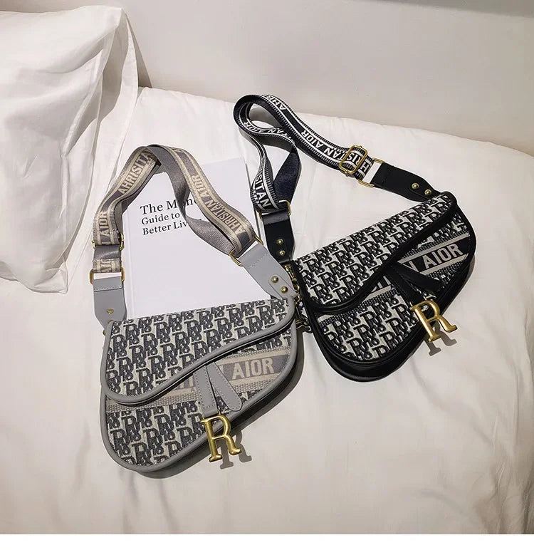 Bag women 2023 new retro women's bag single shoulder hand crossbody small bag fashion foreign underarm saddle bag
