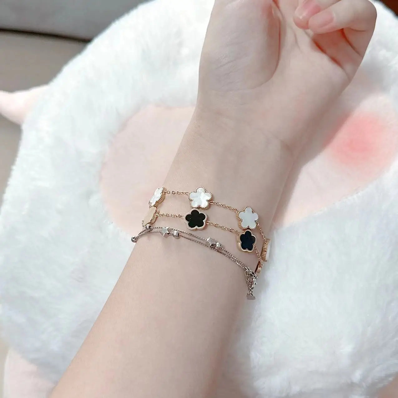 Hot Selling Plant Five Leaf Plum Blossom Stainless Steel Bracelet For Women's Jewelry Waterproof High-Quality Gift Clover