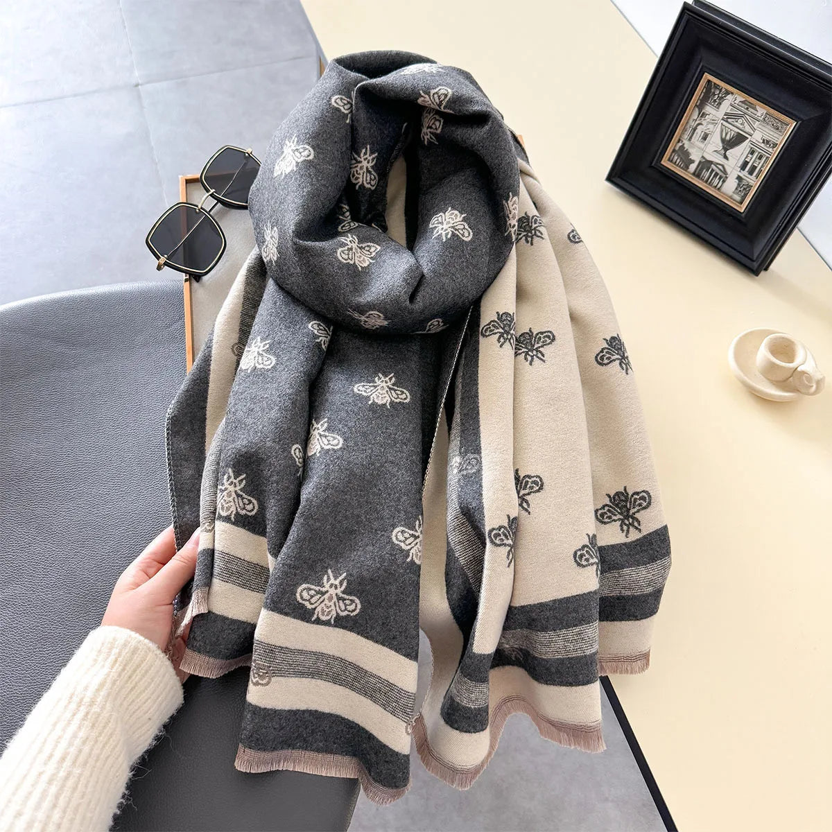 Luxury Brand Cashmere Women Floral Scarf Winter Warm Shawl and Wrap Bandana Pashmina Female Foulard Square Thick Blanket Poncho