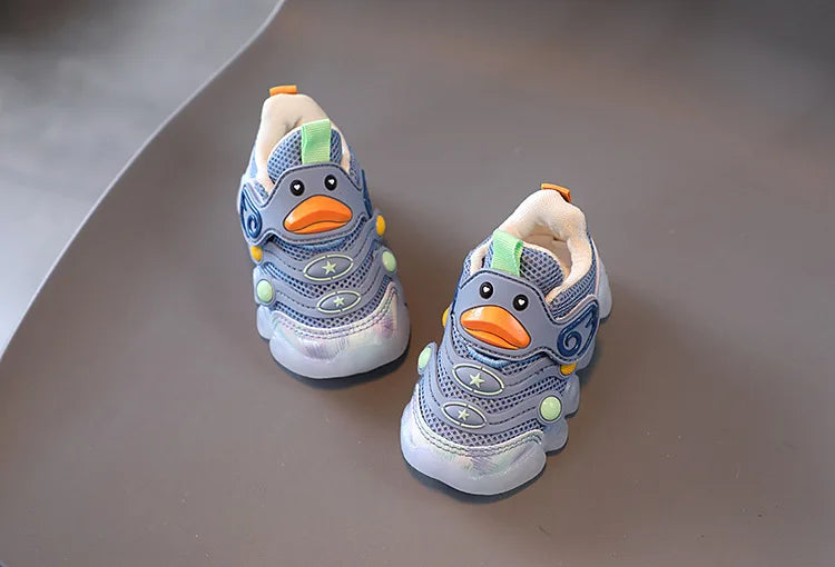 Children Led Casual Shoes Cute Cartoon Duck Sneakers Toddler Glowing Tennis Shoes Boys Girls Breathable Mesh Sports Shoes Sapato