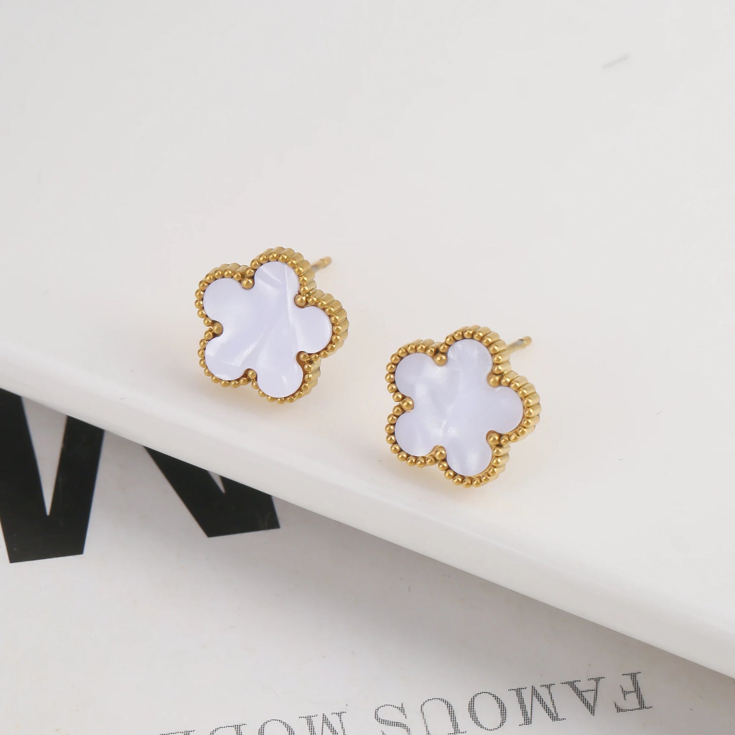 Hot Selling Plant Five Leaf Plum Blossom Stainless Steel Bracelet For Women's Jewelry Waterproof High-Quality Gift Clover