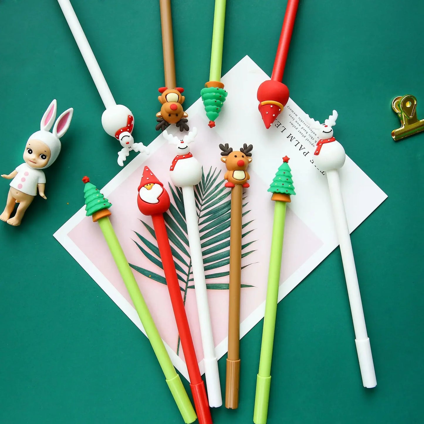 30Pcs/Lot Kawaii Christmas Gel Pen 0.5mm Black Ink Cute Christmas Tree Elk Santa Snowmen Neutral Pen School Stationary Kids Gift