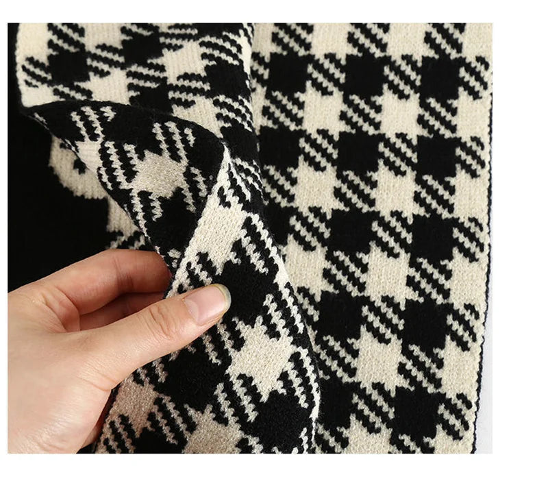 2022 Fashion Smiley Face Women Scarf Luxury Double-sided Knitted Scarves Black and White Shawl bufanda invierno mujer