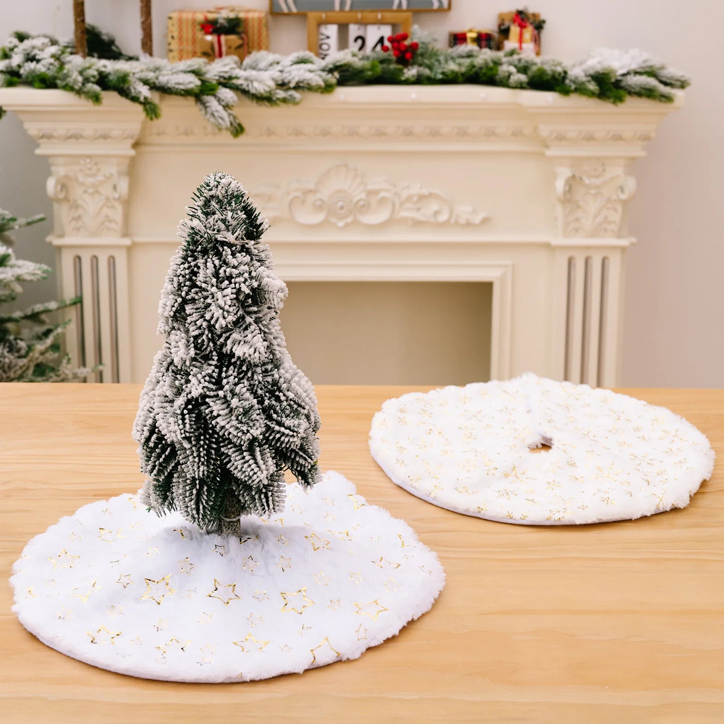 15 inch 38 cm Plush Christmas Tree Skirt White Faux Fur Xmas Trees Sequin Carpet Mat Small Skirts Home Party Decorations