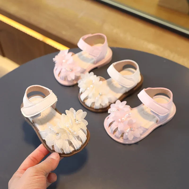 2023 New Fashion Girls Shoes Flowers Versatile Hollow Hook & Loop Children Baby First Walker Shoes PU Simple Non-slip Kids Shoes