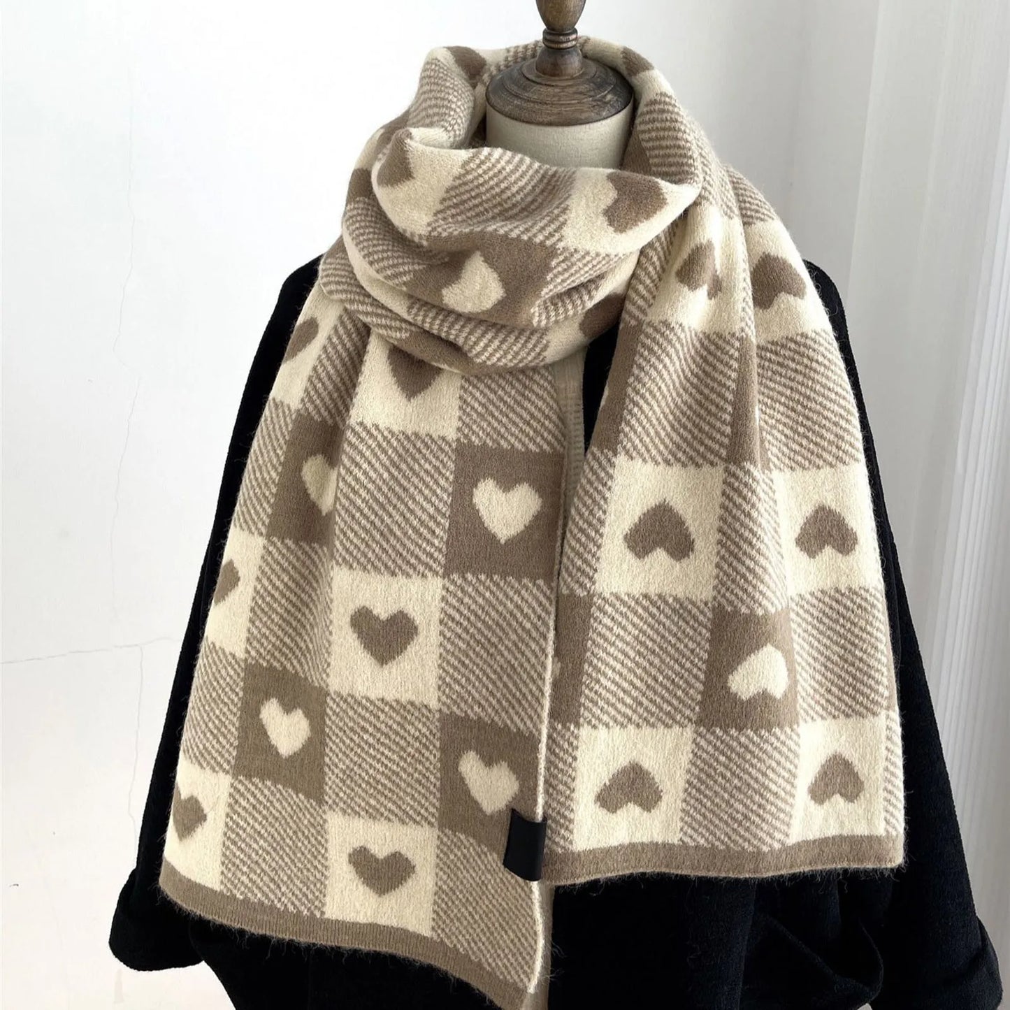 Winter Shawl Retro Plaid Pashmina Knitted Wool Women's Scarf Black and White Heart Pattern Scarves for Female Thicken Cashmere