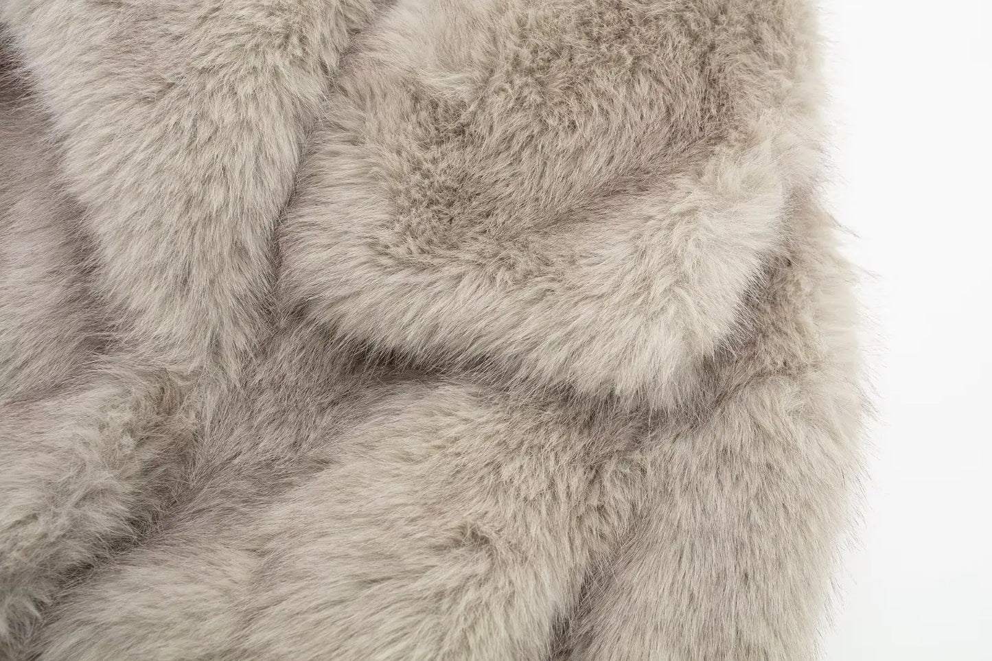 TRAFZA 2024 Female Vintage Coat Artificial Fur Effect Short Jacket Woman Warm Plush Elegant Casual Lapel Collar Thick Outerwear