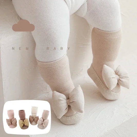 1 Pair Newborn Sock Shoes Korean Fashion Bowknot Non-slip Floor Calf Sock Shoes for Baby Girl Autumn Winter Cotton First Walker