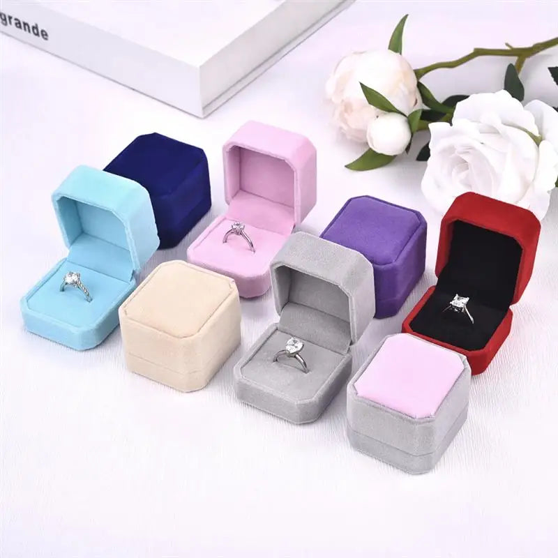 High Quality Velvet Jewelry Packaging Box Portable Small Jewelry Organizer Display Wedding Ring Box Exquisite Packaging Gift