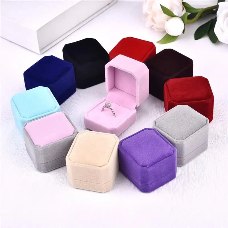 High Quality Velvet Jewelry Packaging Box Portable Small Jewelry Organizer Display Wedding Ring Box Exquisite Packaging Gift