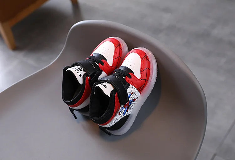 Spiderman LED Light Kids Shoes Boys and Girls Light Kids Light Kids Sports Shoes Mesh Sports Boys and Girls LED Light Shoes