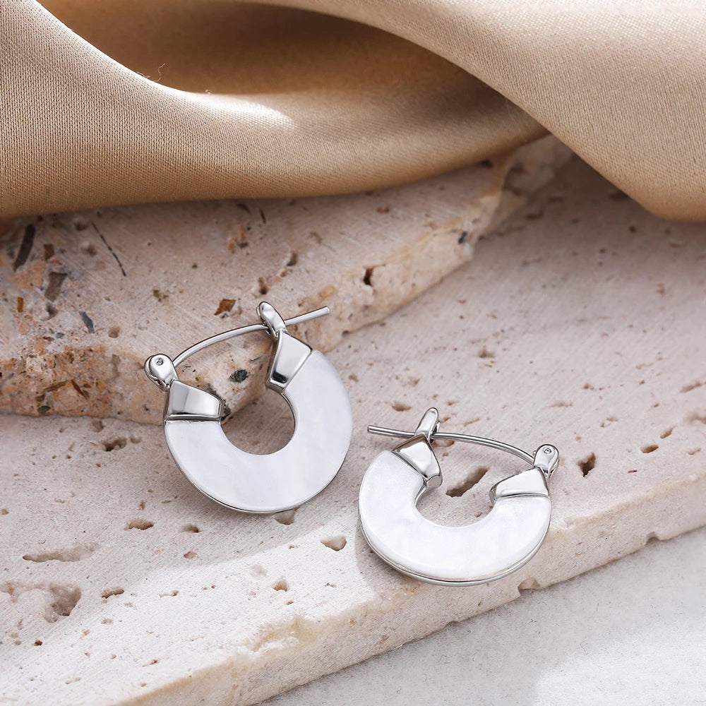 White Shell Stainless Steel Gold Plated Small Hoop Earrings for Women Simple Round Circle Ear Buckle Hoops Elegant Charm Jewelry