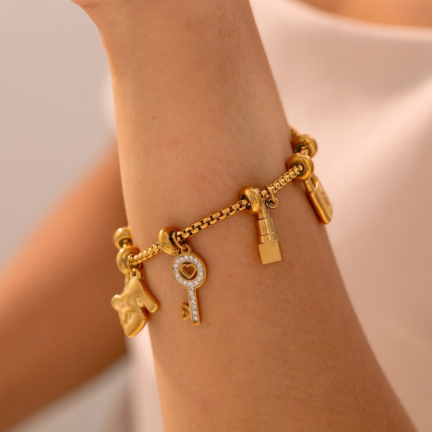 316L Stainless Steel Bracelets With Various Pendants For Women 18K Gold Plated Waterproof No Tarnish Women's Statement Bracelet
